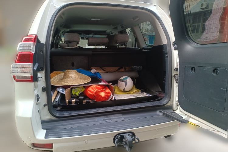 Used Toyota Prado 2016 2.7L Automatic Standard Edition Trunk