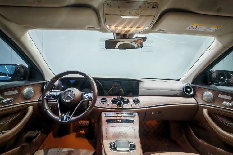 Used Mercedes-Benz E-Class New Energy 2023 E 350 e L Plug-in Hybrid Sports Sedan