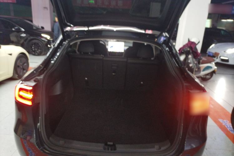 Used Tesla Model Y 2024 Rear-Wheel-Drive Version Trunk