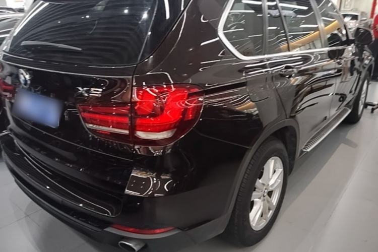 Used BMW X5 2018 xDrive35i Standard Large Screen 18-inch Wheels Middle East Version Rear Right 45 Deg