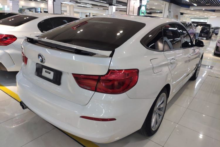 Used BMW 3 Series GT 2019 320i Sport Edition Rear Right 45 Deg