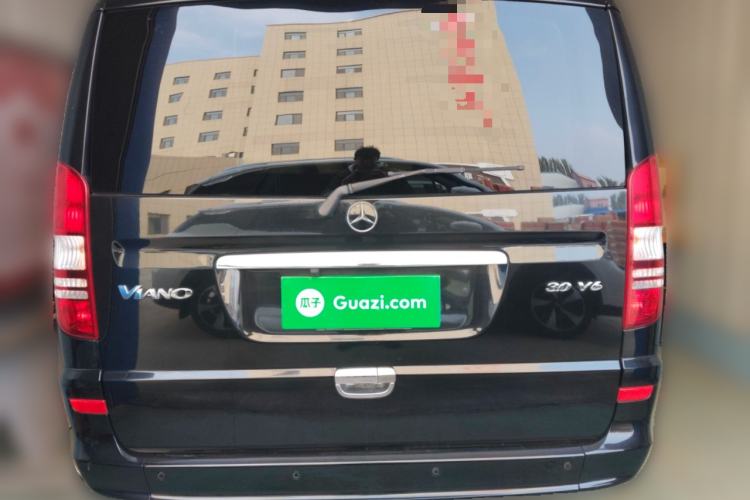 Used Mercedes-Benz Viano 2013 3.0L Hospitality Edition Rear