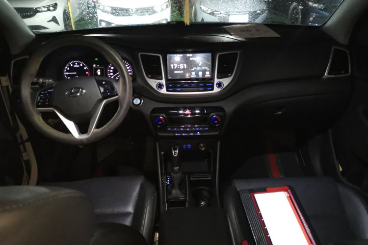 Used Hyundai Tucson 2018 1.6T Dual-Clutch Two-Wheel Drive 15th Anniversary Special Edition
