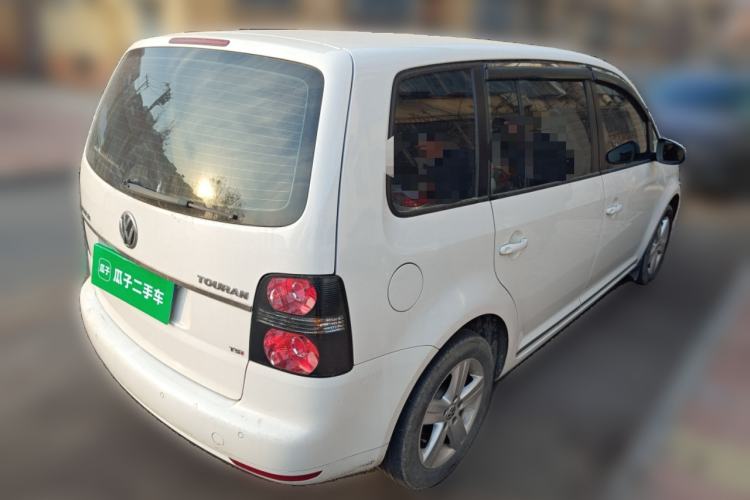 Used Volkswagen Touran 2015 1.4T Manual Fashion Edition 5-Seater
