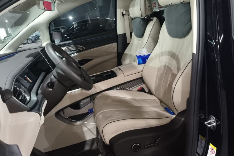 Used Denza D9 2024 DM-i 980 Four-Wheel Drive Prestige Model Left Front Seat