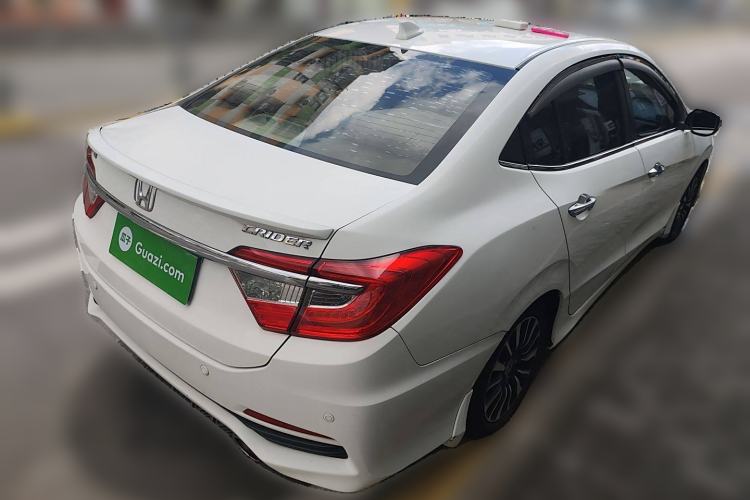 Used Honda Crider 2015 1.8L automatic luxury edition
