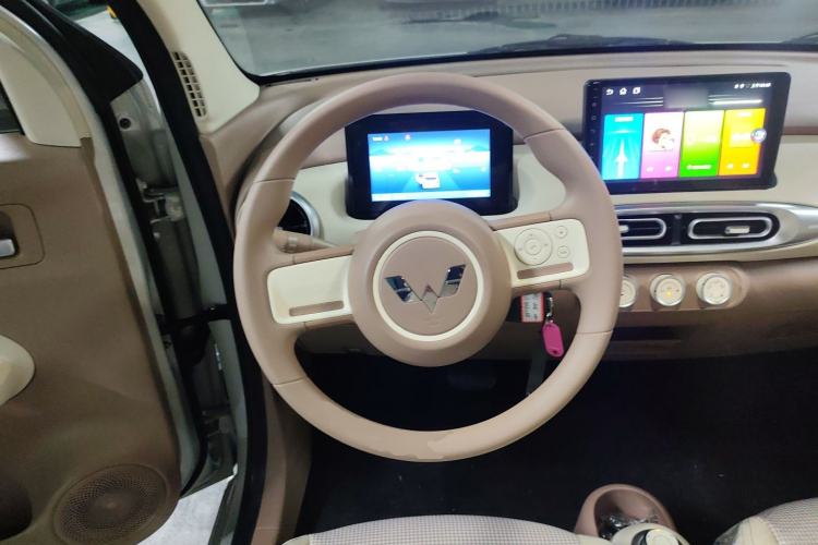 Used Wuling Hongguang MINIEV 2025 Four-Door Version Advanced Edition
