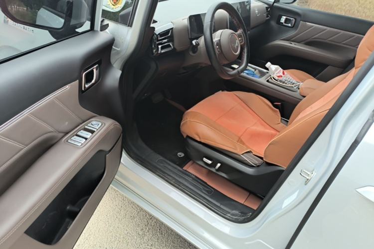 Used Wuling Starlight 730 2025 Model Pure Electric 500km Luxury Edition