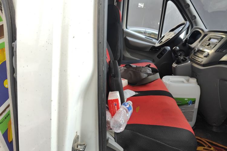 Used Foton Toano 2017 2.8T Facelifted E Van Long Wheelbase 4J28TC3
