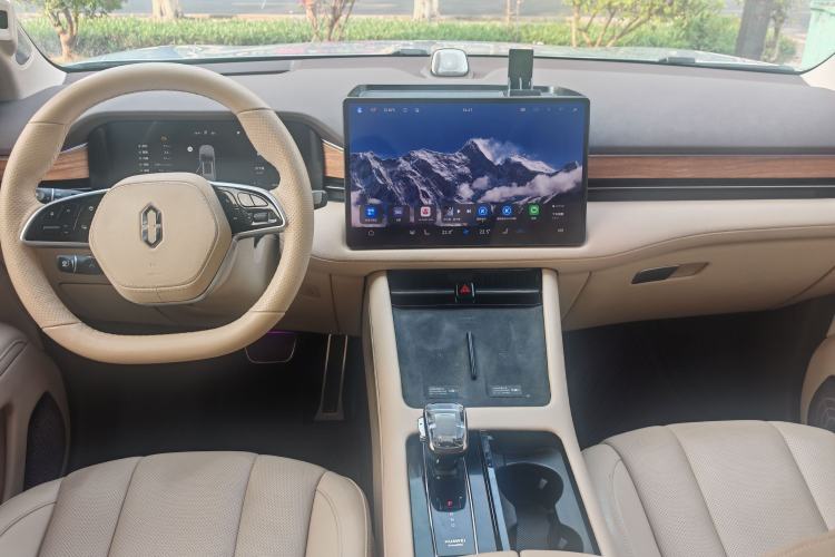 Used Hima AITO M7 2024 1.5T Intelligent Drive 4x4 Max Edition 6 Seats Interior 2