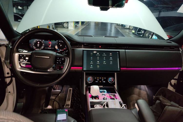 Used Land Rover Range Rover 2023 Revised Version 3.0 L6 400 PS Extended Luxury Edition
