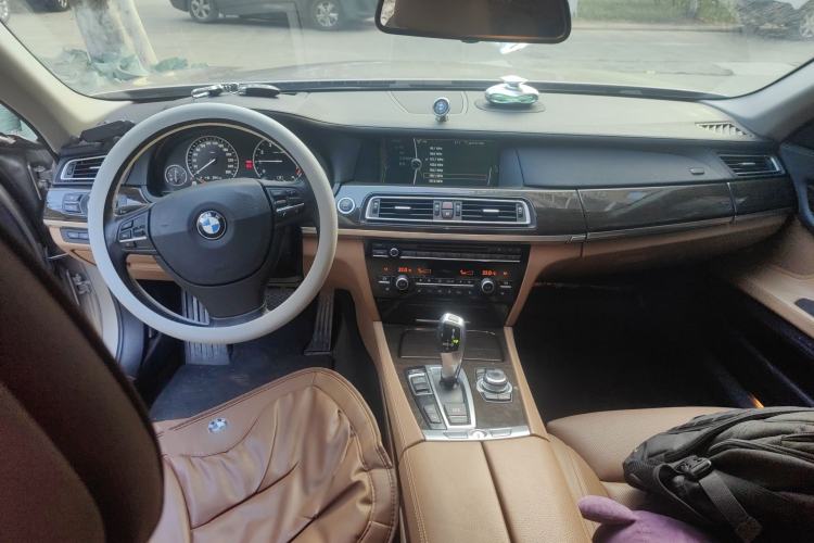 Used BMW 7 Series 2009 740Li Luxury Model
