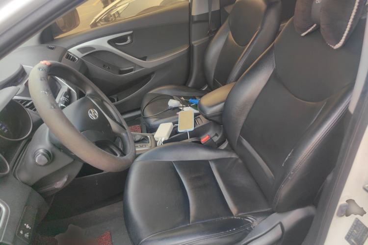 Used Hyundai Elantra (5th Generation / Langdong) 2016 1.6L Automatic Smart Version
