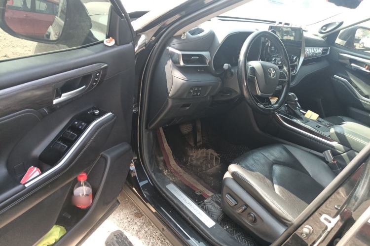 Used Toyota Highlander 2022 Dual-Engine 2.5L Four-Wheel Drive Supreme Edition 7-Seater Driver Seat