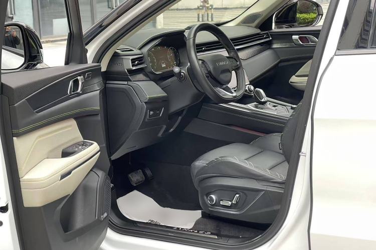 Used Lynk & Co 05 2020 2.0TD Two-Wheel Drive Shine Halo
