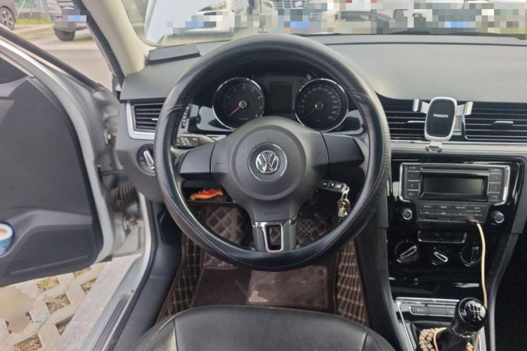 Used Volkswagen Bora 2014 1.6L Manual Comfort Model Steering Wheel
