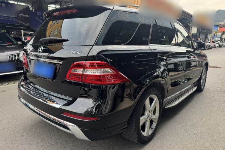 Used Mercedes-Benz M-Class 2015 ML 400 4MATIC Dynamic Model Exterior 8