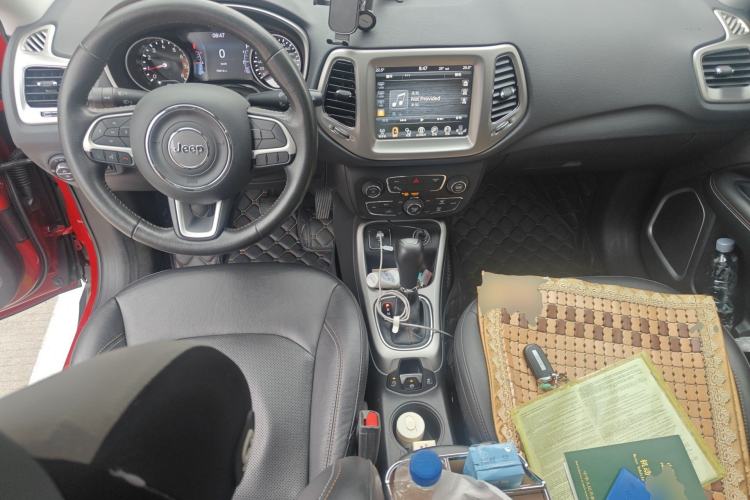 Used Jeep Compass 2017 200T Automatic Family Edition
