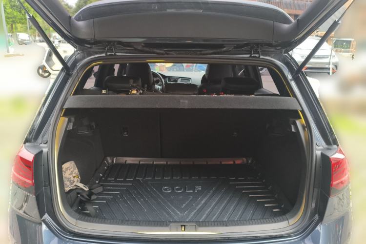 Used Volkswagen Golf 2020 280TSI DSG R-Line Version Trunk