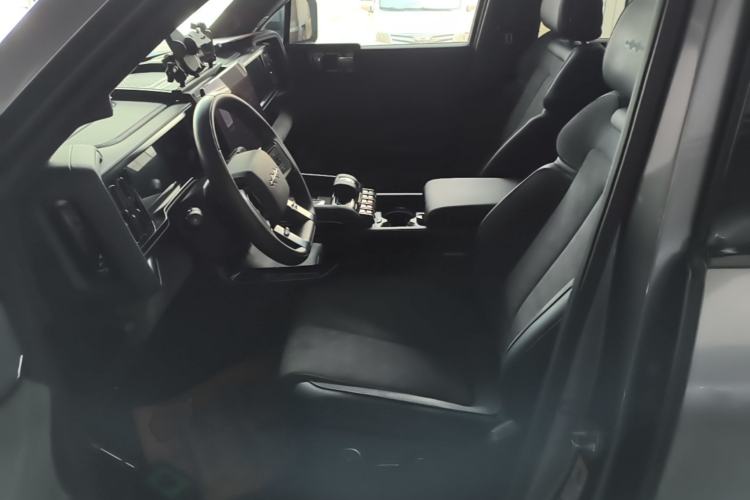 Used Formula Leopard 5 2023 Cloud Ride Flagship Edition Left Front Seat