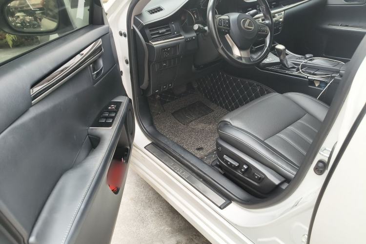 Used Lexus ES 2015 200 Elite Edition Driver Seat