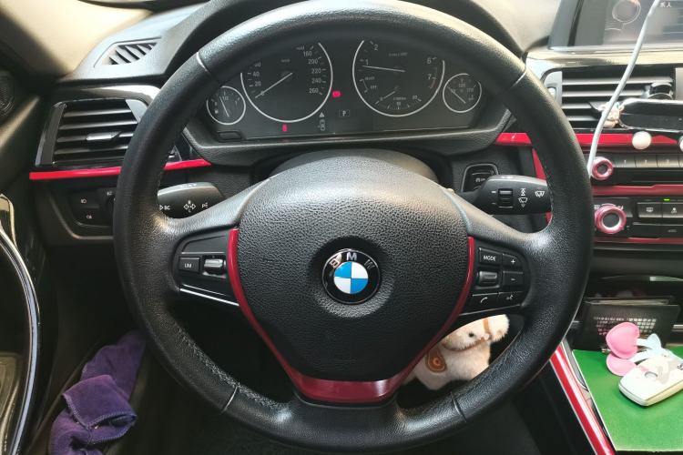 Used BMW 3 Series 2015 316Li Fashion Model
