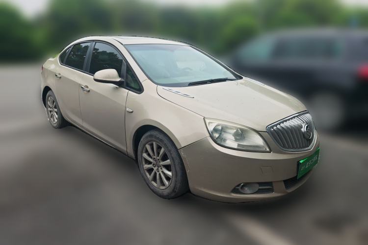 Used Buick GT 2010 GT 1.6L Manual Entry-Level Model Front Right 45 Deg