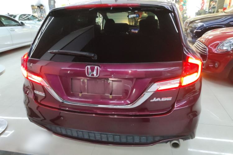 Used Honda Jade 2017 1.8L automatic Comfort version 5 seats