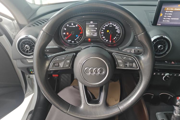 Used Audi A3 2019 Limousine 35 TFSI Style Edition China VI Emission Standard
