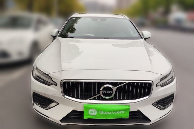 Used Volvo V60 2022 B5 Zhiyuan Luxury Edition