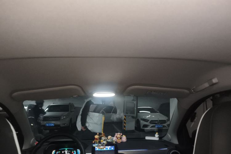 Used Chery Little Ant 2022 Sweet Pink Edition Half-Sugar Version Lithium Iron Phosphate 29.2 kWh 30 kW 301 km