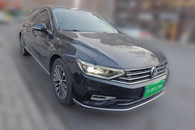 Used Volkswagen Magotan 2020 330TSI DSG Luxury Edition Front Right 45 Deg