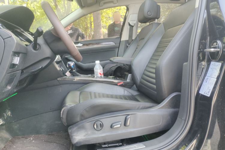 Used Volkswagen Magotan 2018 Facelift 330TSI DSG Luxury Model Left Front Seat