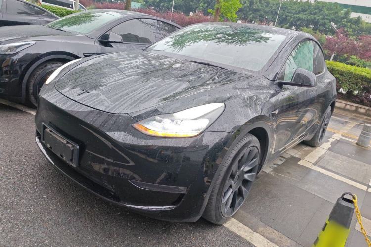 Used Tesla Model Y 2021 Long-Range All-Wheel-Drive Version 3D7