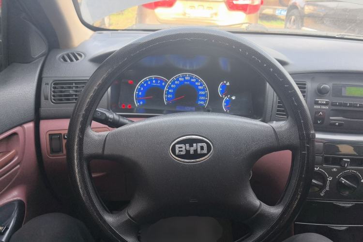Used BYD F3 2012 Energy-Saving Model 1.5L Manual Comfort Version Steering Wheel