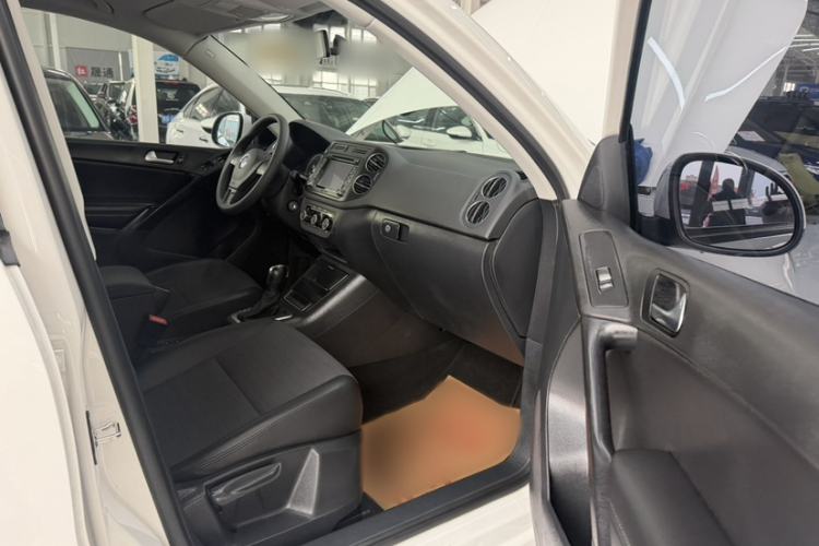 Used Volkswagen Tiguan 2015 1.8TSI Automatic Two-Wheel Drive Trend Edition Right Front Seat