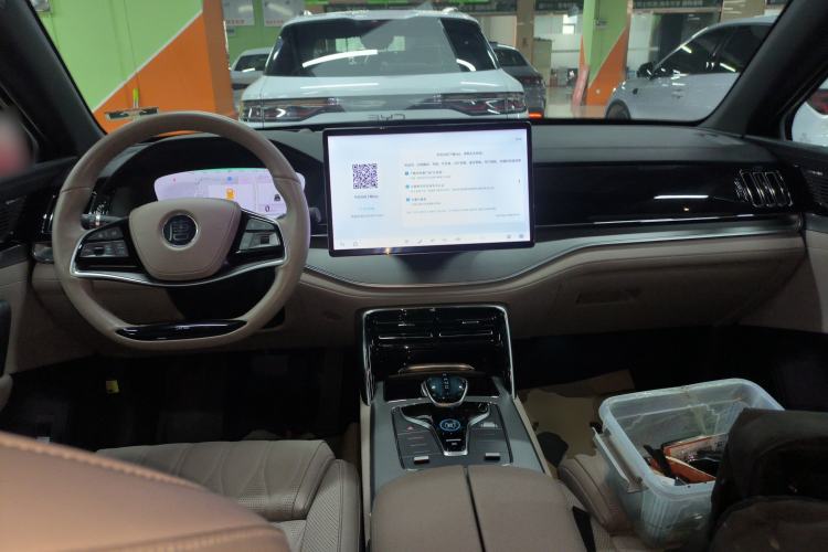 Used BYD Tang New Energy 2024 DM-i Glory Edition 112KM Flagship Model Center Console
