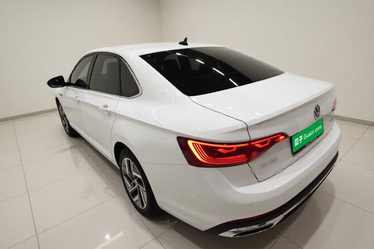 Used Volkswagen Sagitar 2023 300TSI DSG Excellence Edition Exterior 2