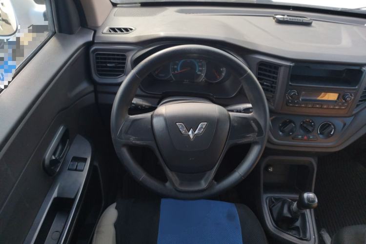 Used Wuling Hongguang V 2019 1.5L Enjoyment Version China VI LAR Steering Wheel