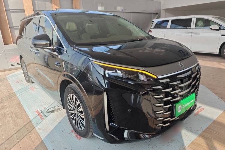 Used BYD Xia 2025 DM-i 1.5T 180km Beyond Edition
