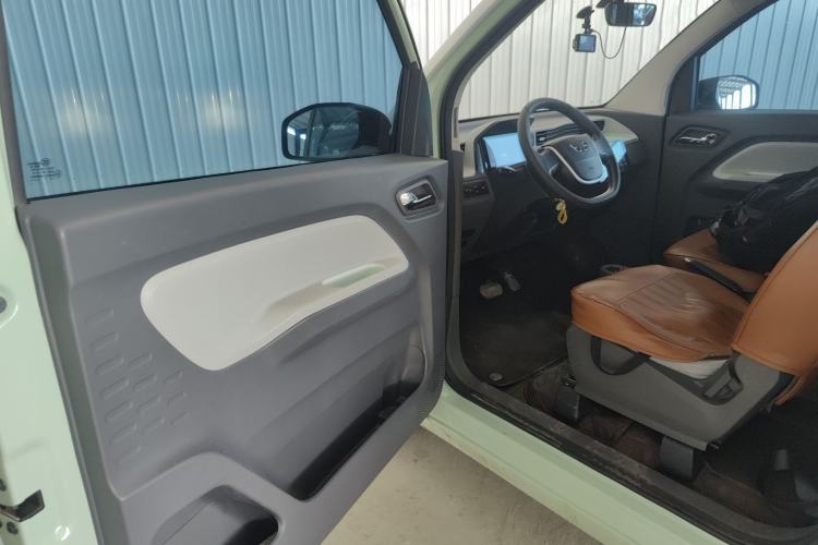 Used Wuling Hongguang MINIEV 2022 Macaron Premium Model – Lithium Ternary Battery Driver Seat