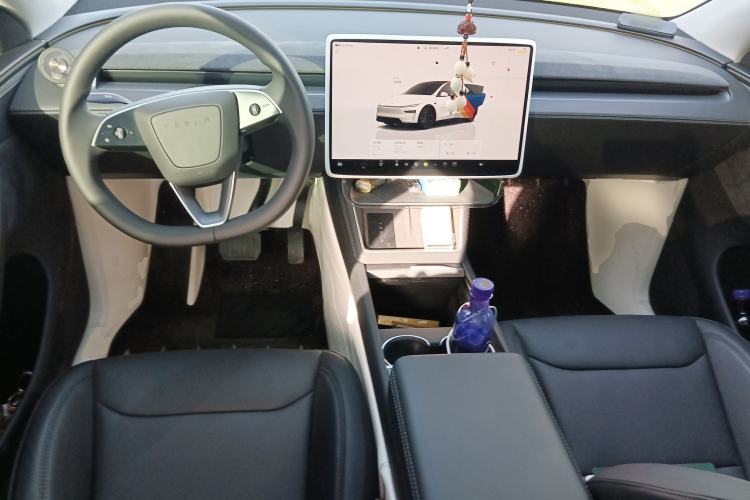 Used Tesla Model Y 2025 Long-Range All-Wheel Drive First Edition