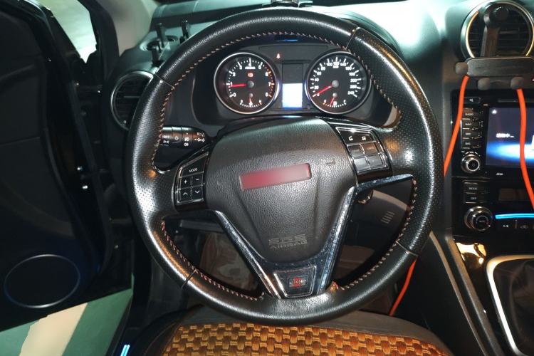 Used Haval H6 2015 Upgraded Model 1.5T Manual Two-Wheel Drive Elite Version