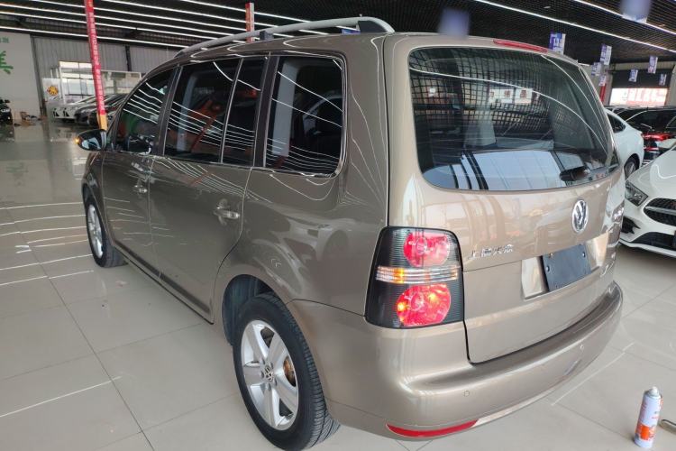 Used Volkswagen Touran 2015 1.4T Manual Fashion Edition 5-Seater
