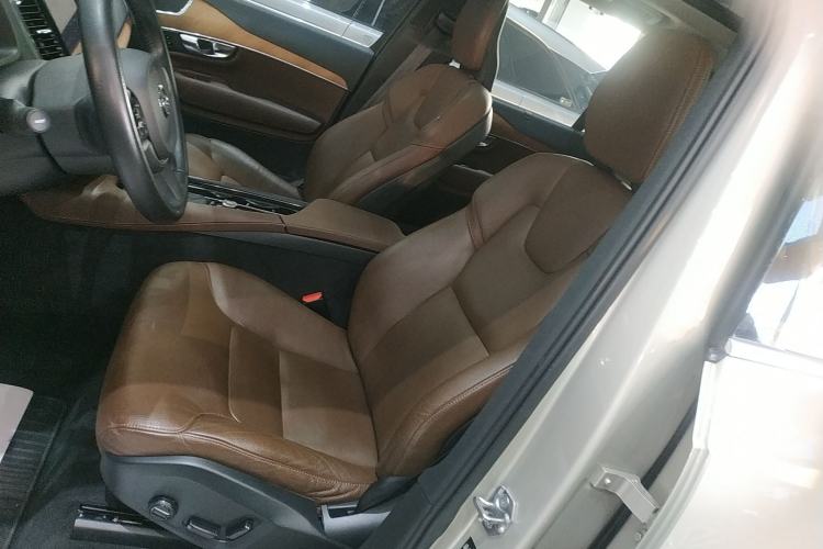 Used Volvo XC90 2019 T6 Zhiyi Edition 7-Seater China VI Standard