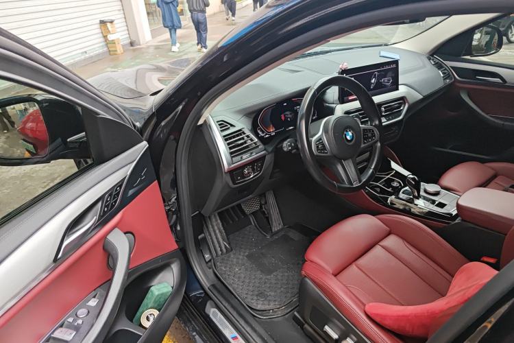 Used BMW X4 2022 xDrive 25i M Sport Package Driver Seat