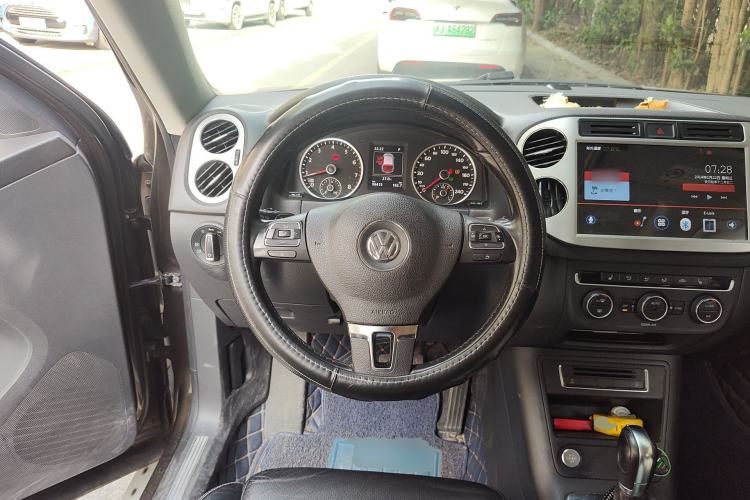 Used Volkswagen Tiguan 2016 300TSI Automatic Two-Wheel Drive Luxury Edition Steering Wheel