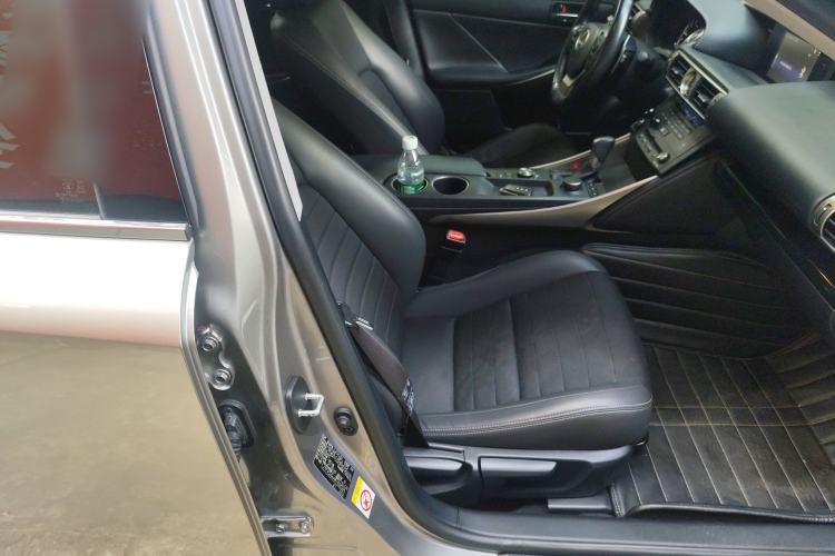 Used Lexus IS 2015 200T Leading Edition