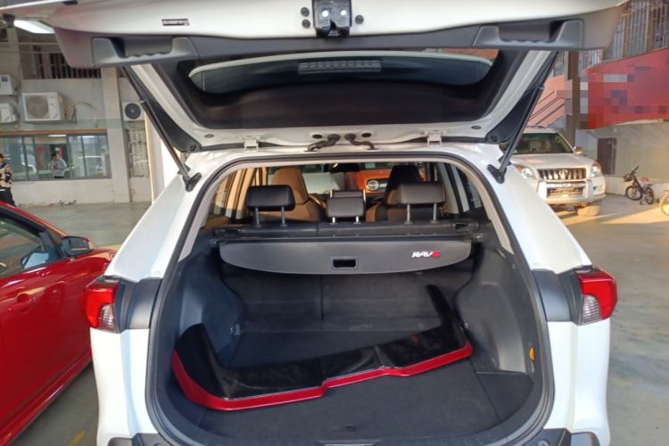 Used Toyota RAV4 2022 2.0L CVT Two-Wheel Drive Fashion Plus Edition