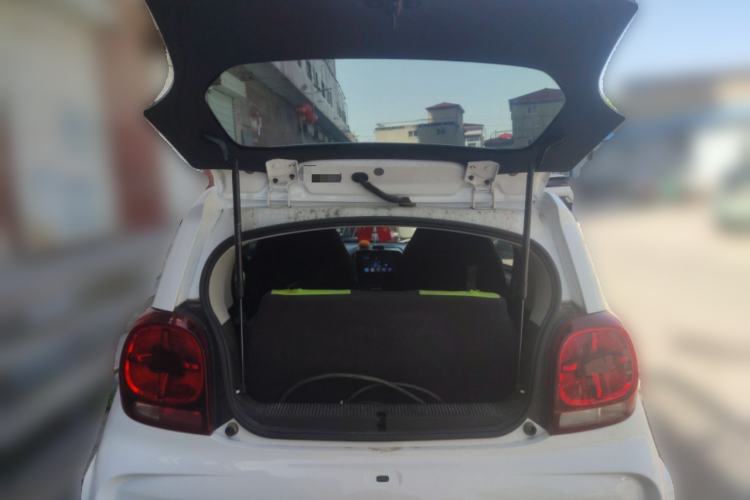 Used Roewe Clever 2021 302 km New Four-Seater Super-Efficient Version
